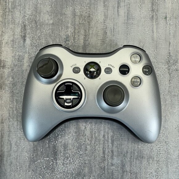 Xbox 360 OEM Wireless Silver Controller Tested Working - Picture 1 of 10